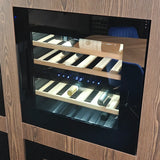 Temptech Oslo OZ60DB-24 inbouw wijnkoelkast, ingebouwd in een kast