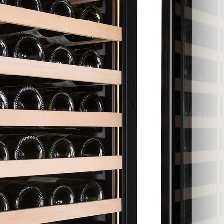 Cella FWS163S-BLACK vrijstaande wijnkoelkast, detailfoto