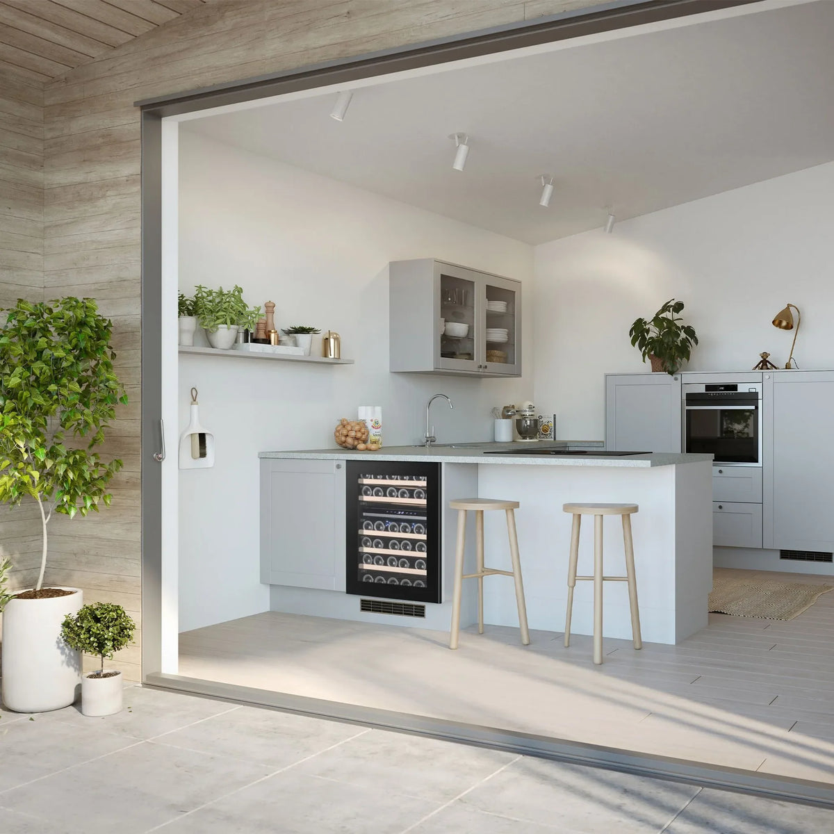 Temptech Oslo OX60DRB-24 onderbouw wijnkoelkast, in een keuken